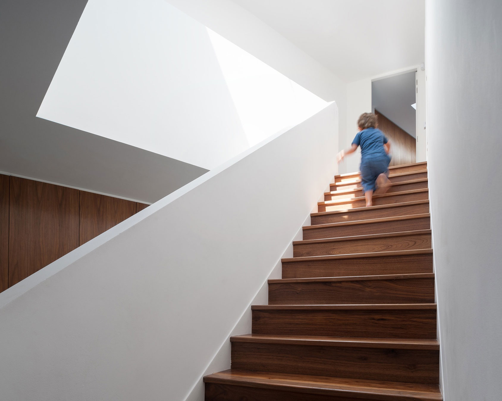 wedge-house-by-soup-architects-19