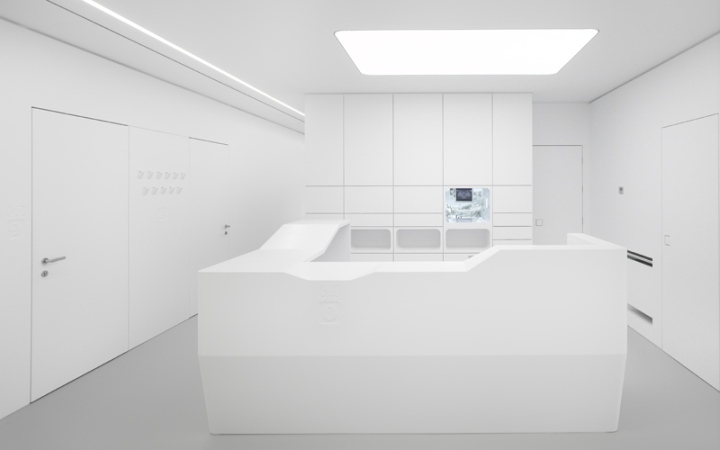 white-space-orthodontic-clinic-italy-01