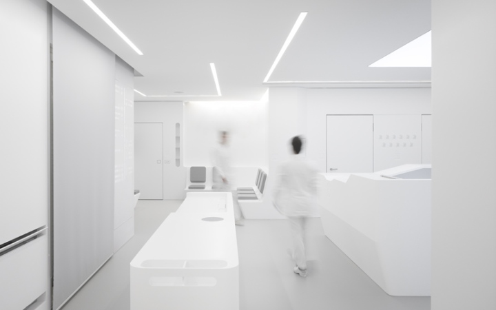 white-space-orthodontic-clinic-italy-04
