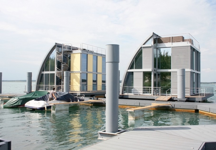 floating-home-in-the-lusatian-lake-district-germany-10