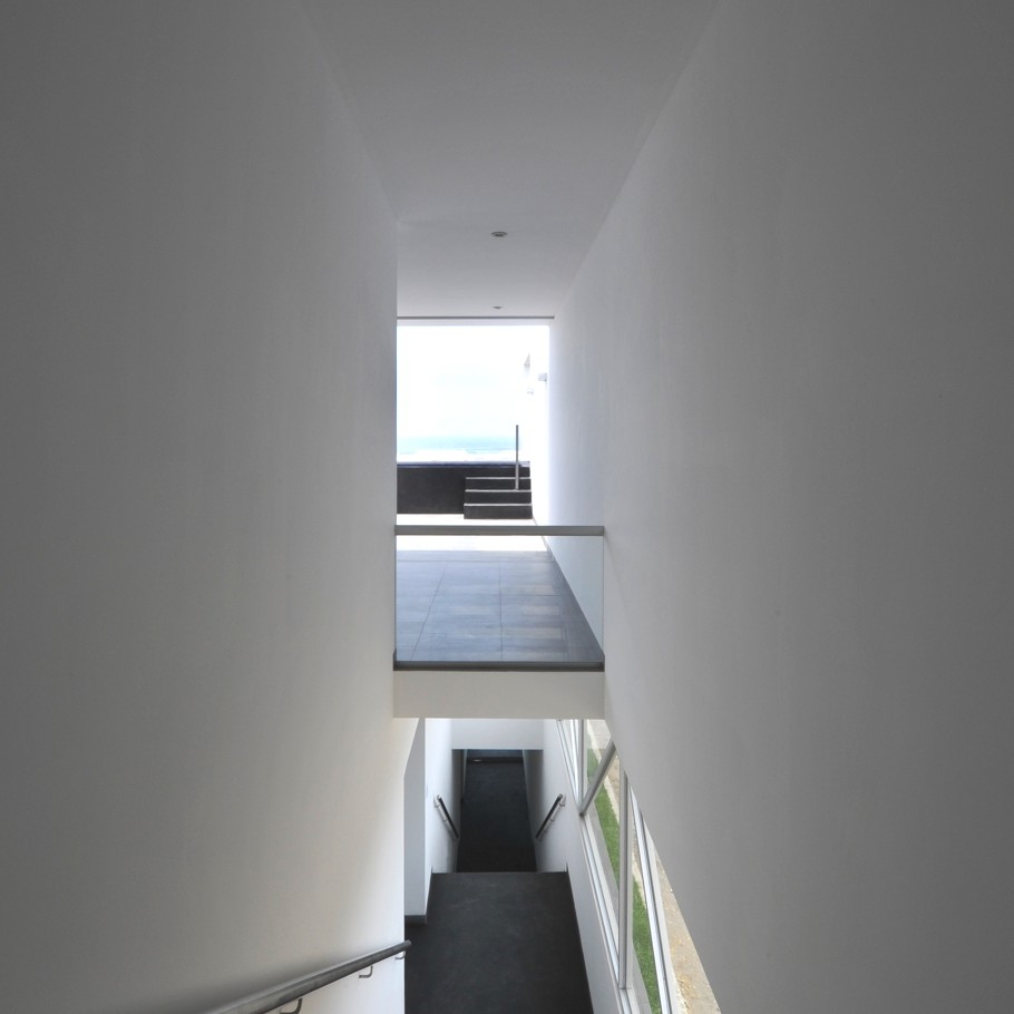 house-beach in-peru-02