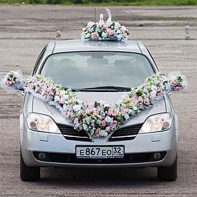 swans-on-wedding-car-01