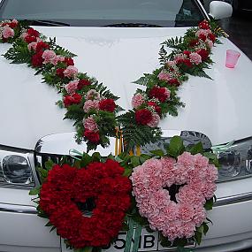 the-hearts-of-the-wedding-car-01