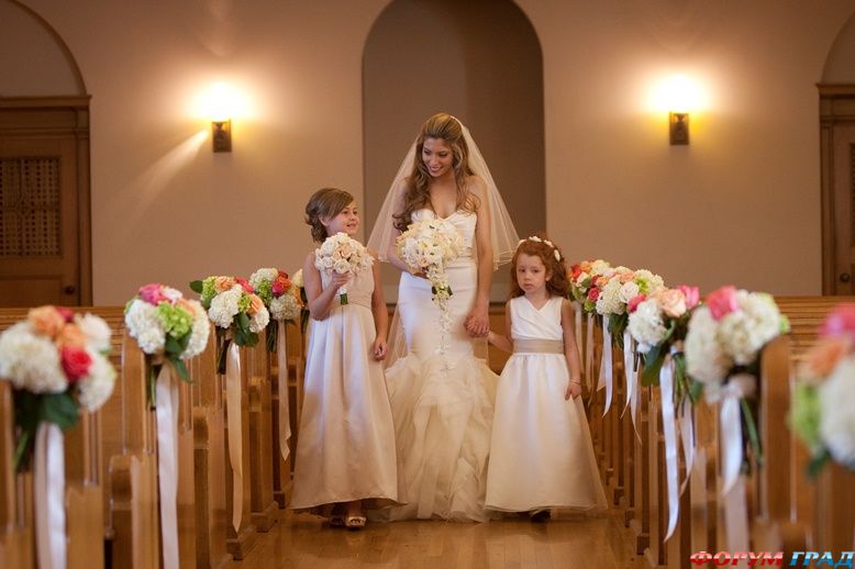 wedding-aisle-floral-decor-01