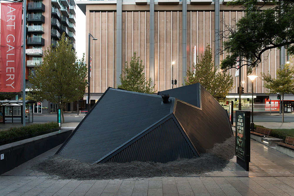 dark-spin-suburban-ian-6