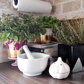 diy-herb-planters-metallic-10