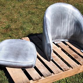 diy-painted-leathers-chair-4
