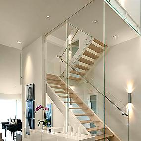 glass-staircase-walls-stand-4