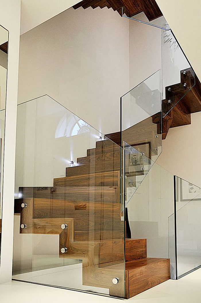 glass-staircase-walls-stand-6