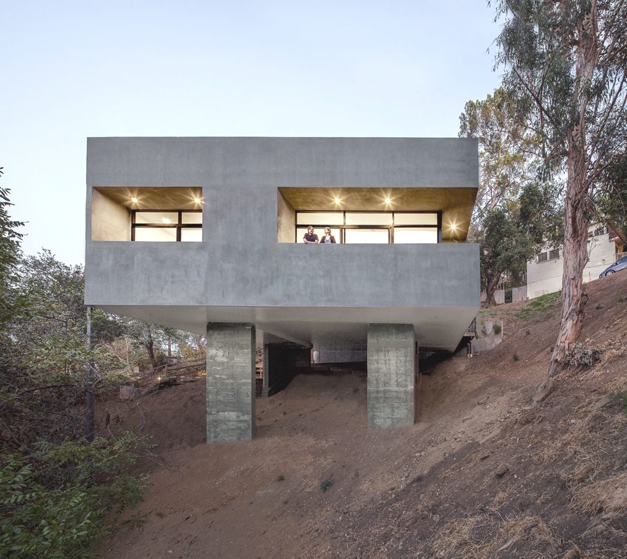 house-by-anonymous-architects-2