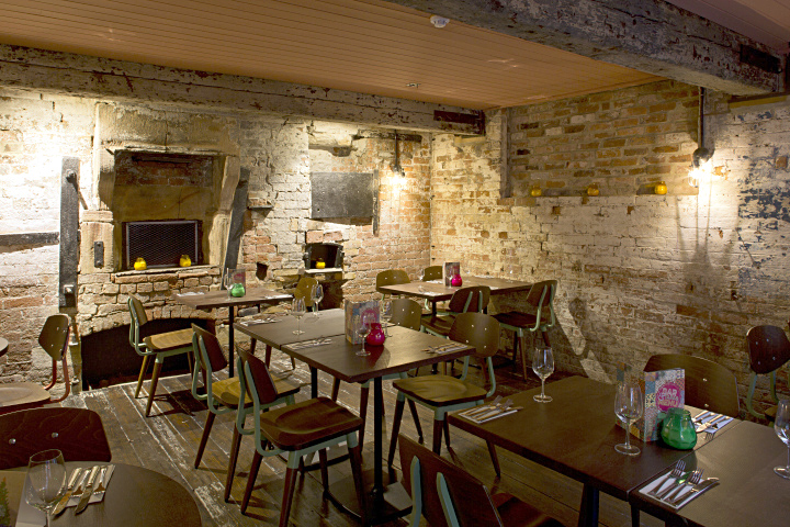 las-iguanas-b3-derby-uk-5