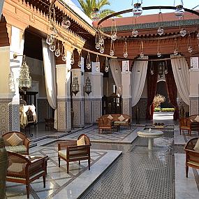 moroccan-patios-courtyards-ideas-20