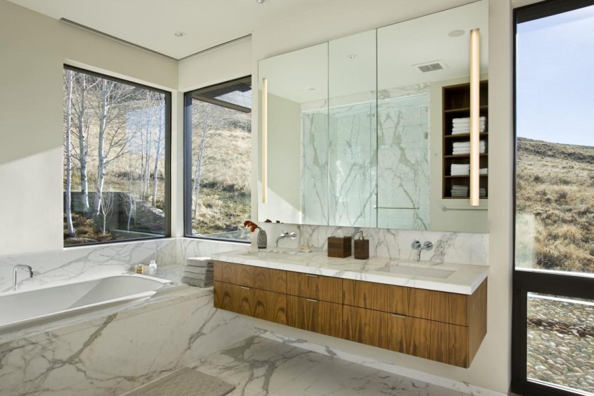 Дизайн интерьера ванной комнаты от Marmol Radziner