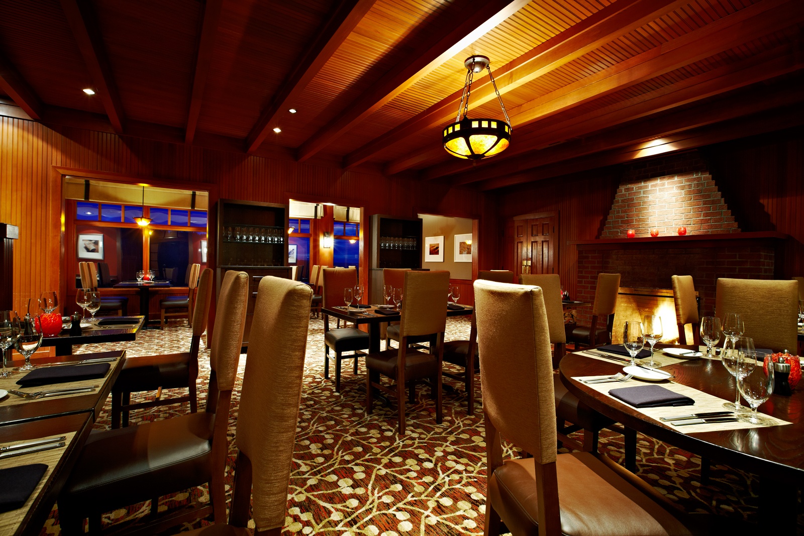 Дизайн интерьера ресторана отеля Salish Lodge & Spa в США