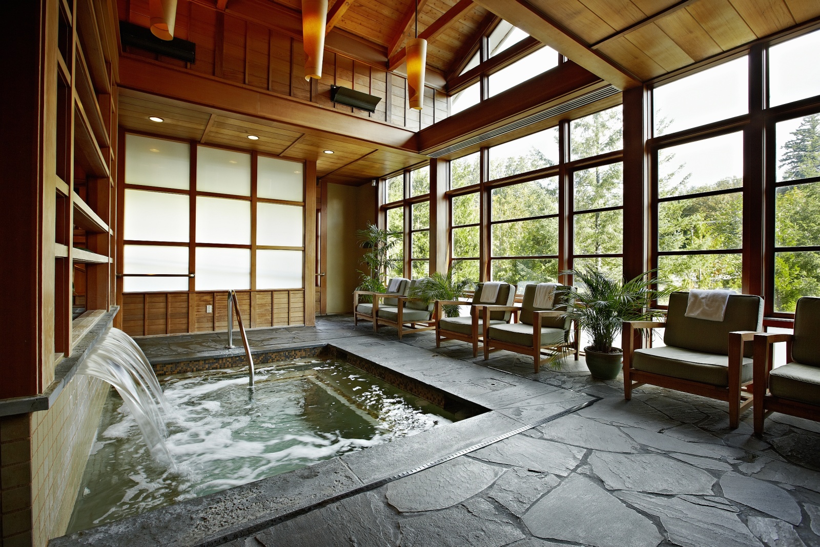 Дизайн интерьера отеля Salish Lodge & Spa в США