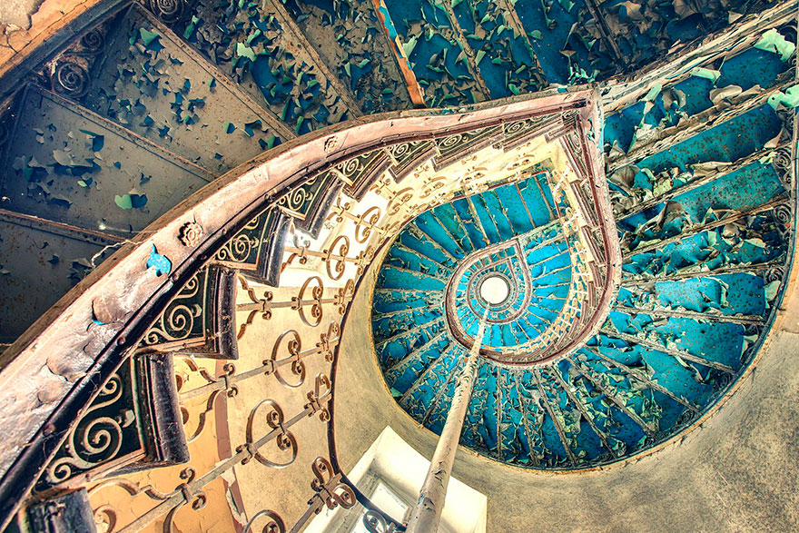 spiral-staircases-photography-5