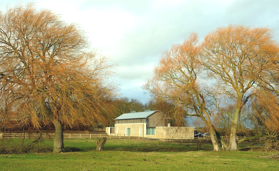 long-house-england-04