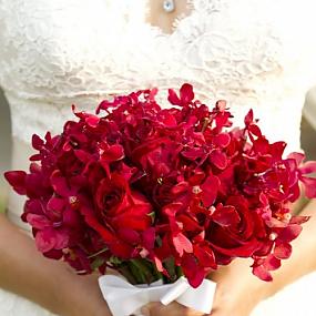 beautiful-bright-summer-wedding-bouquets-10