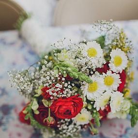 beautiful-bright-summer-wedding-bouquets-11