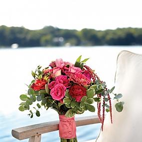 beautiful-bright-summer-wedding-bouquets-13