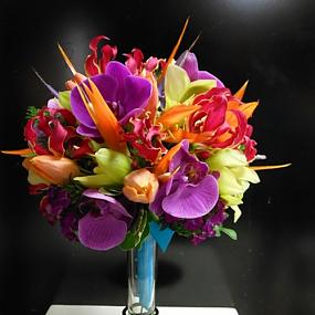 beautiful-bright-summer-wedding-bouquets-23