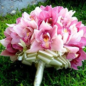 beautiful-bright-summer-wedding-bouquets-52