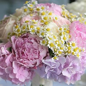 beautiful-bright-summer-wedding-bouquets-57