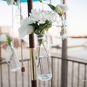 cheerful-coastal-wedding-17