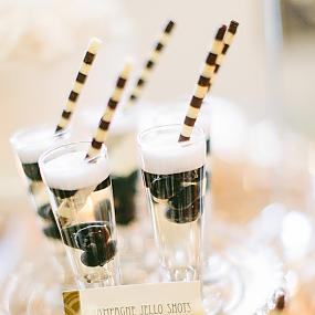 chick-great-gatsby-wedding-inspiration-29