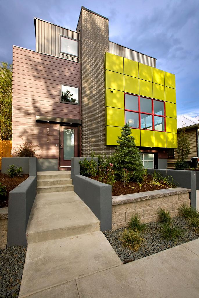 green-cube-show-home-01
