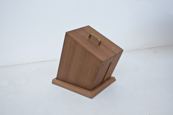 hole-in-the-floor-shelf-5