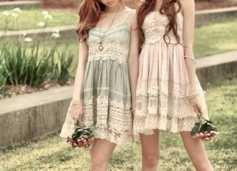 lace-bridesmaids-dresses-9