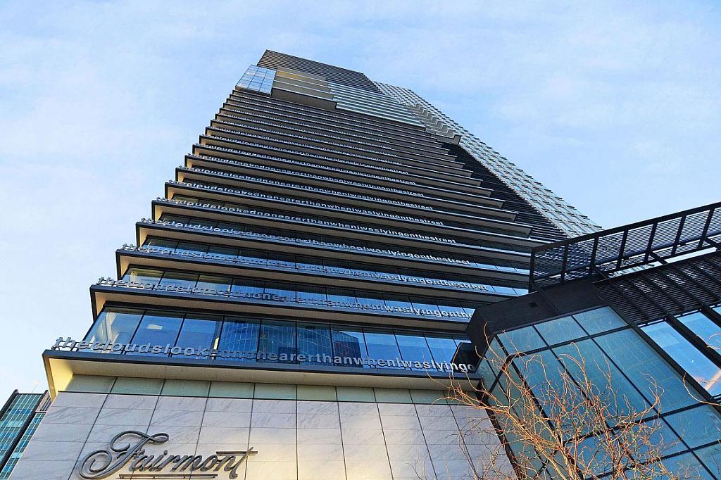 luxury-living-in-vancouver-01