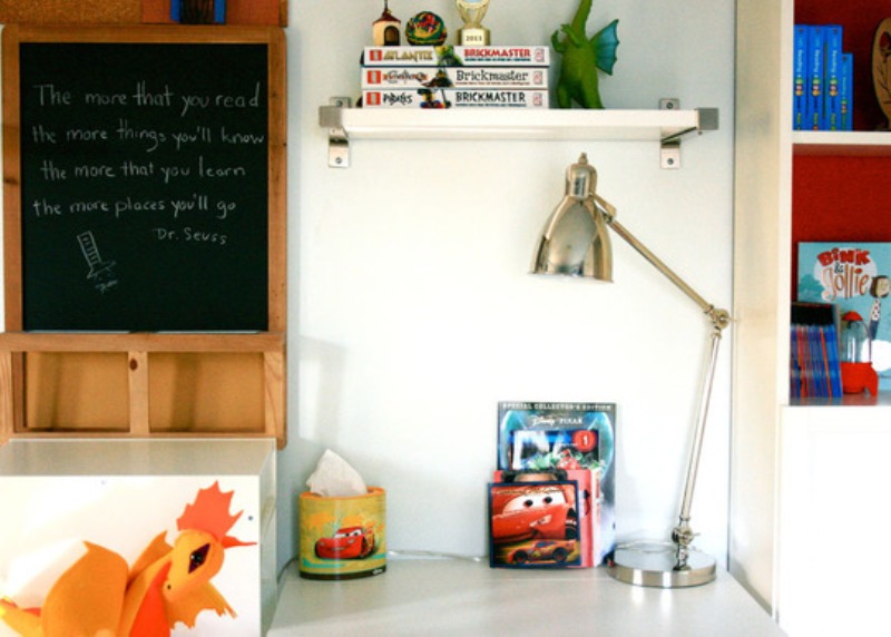 modern-boys-bedroom-with-a-castle-bunk-bed-3