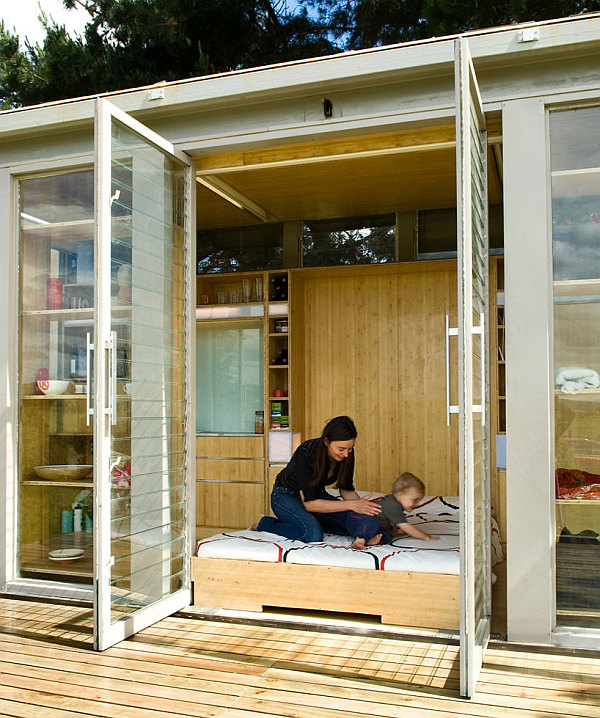 port-a-bach-shipping-container-10
