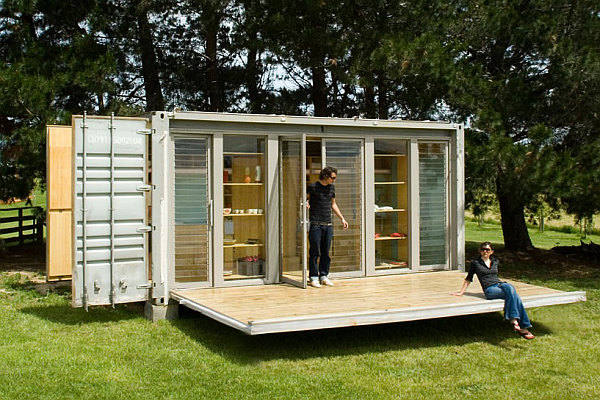 port-a-bach-shipping-container-4