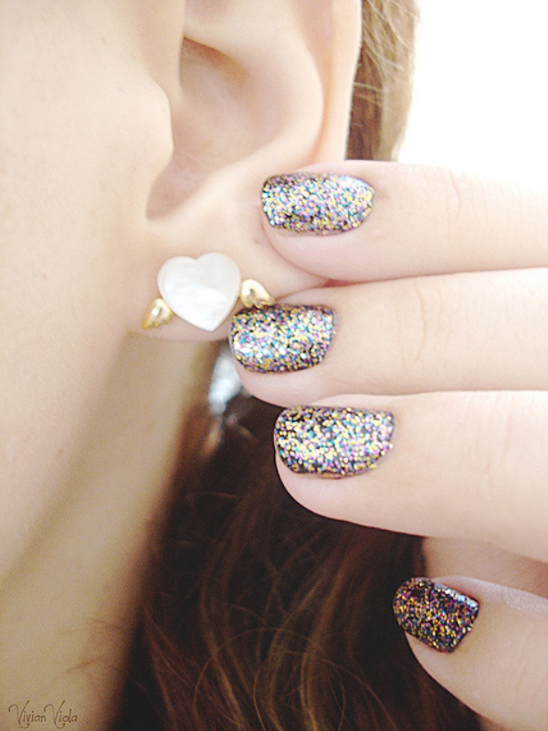 shiny-glam-wedding-nail-ideas-9