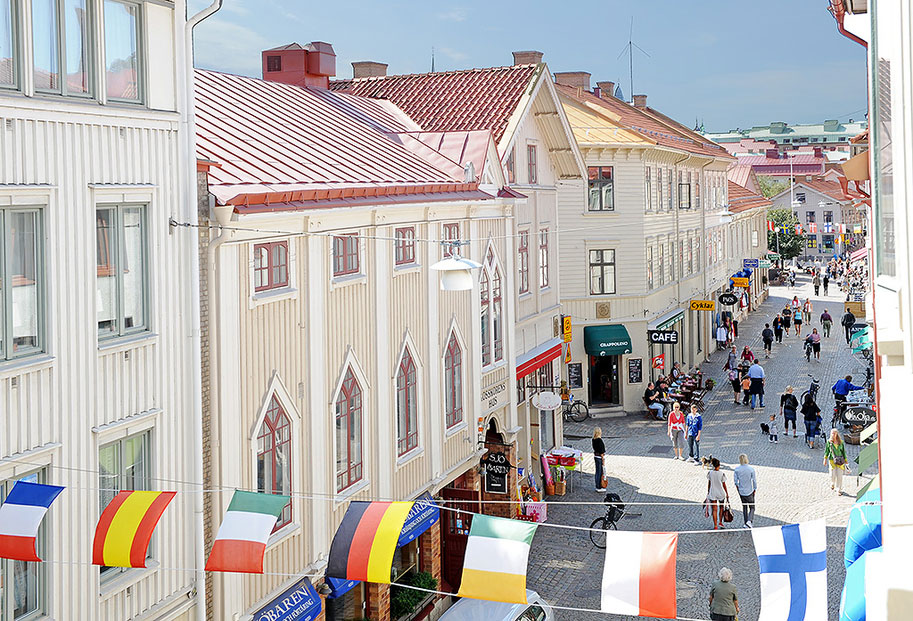 turn-of-the-century-property-in-gothenburg-20
