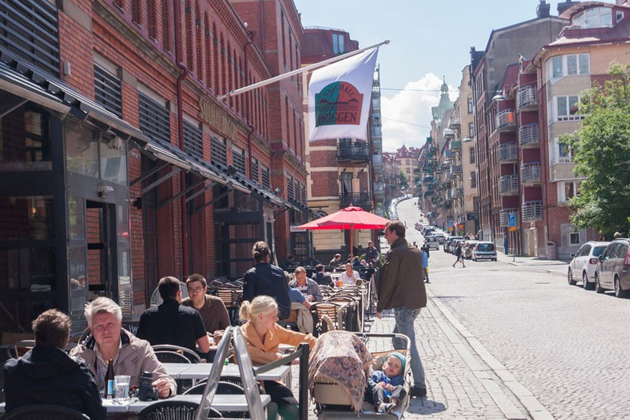 turn-of-the-century-property-in-gothenburg-24