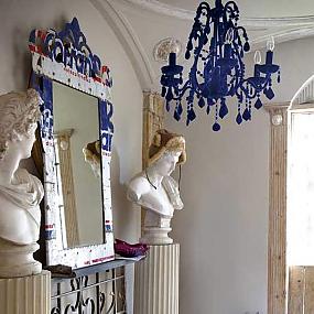 fancy-busts-with-mirror