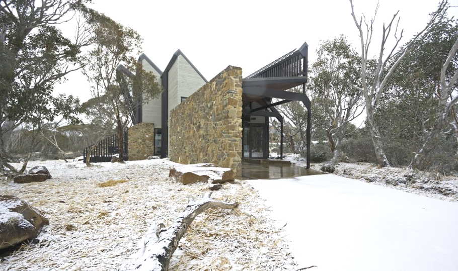 under-the-moonlight-house-australia-03