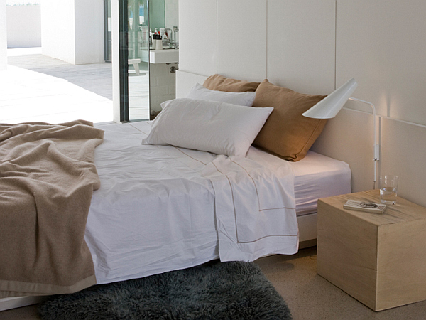 cono-bedroom-lamp-by-vibia