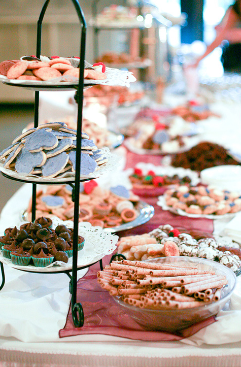 the-cookie-table-diy-reception-ideas-03