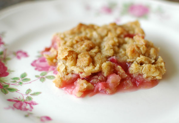 rhubarb-crunch-cooking-recipe-02