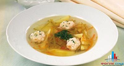 Рассольник с фрикадельками из кальмаров и риса