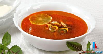 Рассольник с фрикадельками из кальмаров и риса