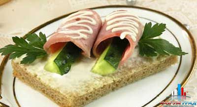 Бутерброд с ветчиной