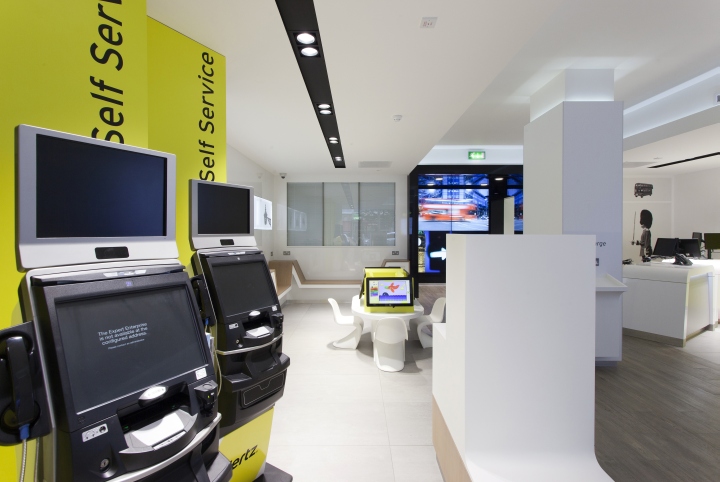 hertz-flagship-store-by-wanda-creative-london-uk-4
