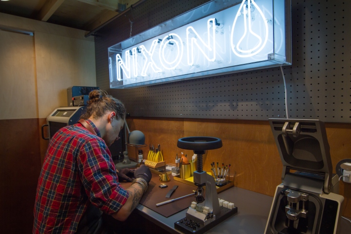 nixon-store-by-checkland-kindleysides-16