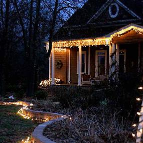 outdoor-christmas-lighting-decorations-14
